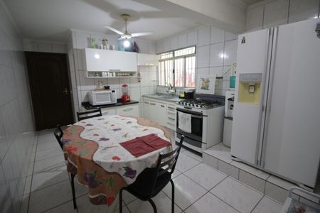 Casa à venda com 132m², 3 quartos e 2 vagasCozinha