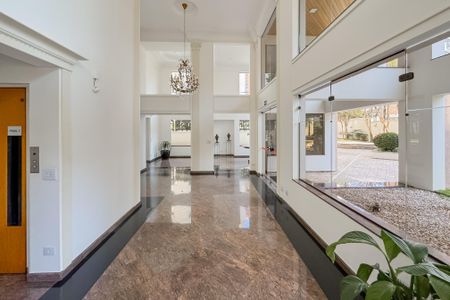 Apartamento para alugar com 205m², 4 quartos e 3 vagasHall social