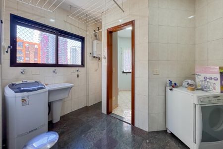 Apartamento para alugar com 205m², 4 quartos e 3 vagasÁrea de Serviço