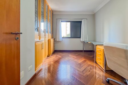 Apartamento para alugar com 205m², 4 quartos e 3 vagas Escritório