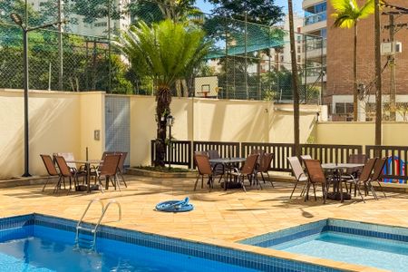 Apartamento para alugar com 205m², 4 quartos e 3 vagasPiscina
