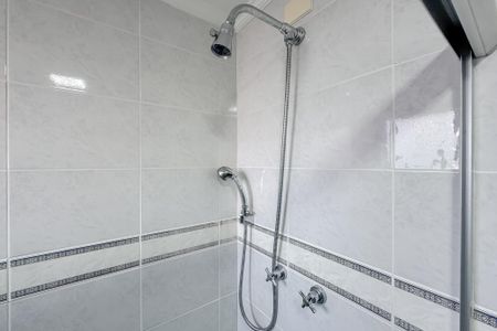 Apartamento para alugar com 205m², 4 quartos e 3 vagasBanheiro da Suíte 1
