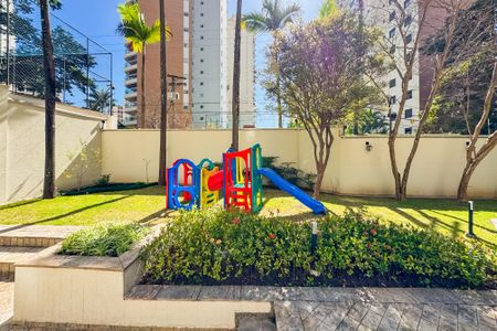 Apartamento para alugar com 205m², 4 quartos e 3 vagasPlayground