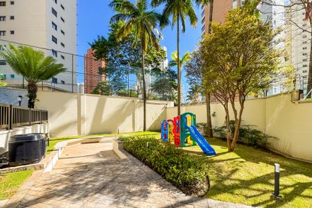Apartamento para alugar com 205m², 4 quartos e 3 vagasPlayground