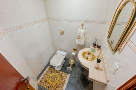 Apartamento para alugar com 205m², 4 quartos e 3 vagasLavabo