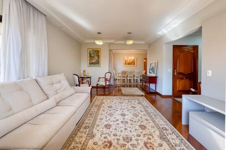 Apartamento para alugar com 205m², 4 quartos e 3 vagasSala