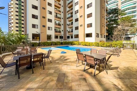 Apartamento para alugar com 205m², 4 quartos e 3 vagasPiscina