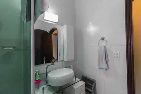 Casa à venda com 150m², 3 quartos e 2 vagasBanheiro da Suíte