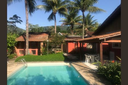 Casa de condomínio à venda com 600m², 3 quartos e 4 vagasÁrea externa