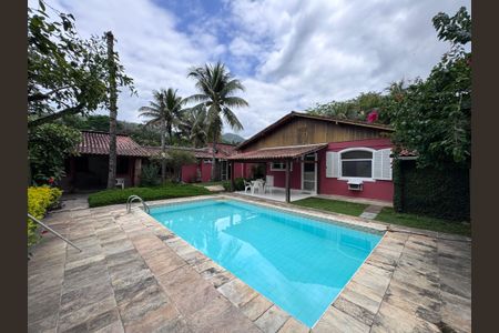 Casa de condomínio para alugar com 210m², 3 quartos e 4 vagasÁrea externa