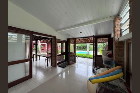 Casa de condomínio à venda com 600m², 3 quartos e 4 vagasÁrea externa