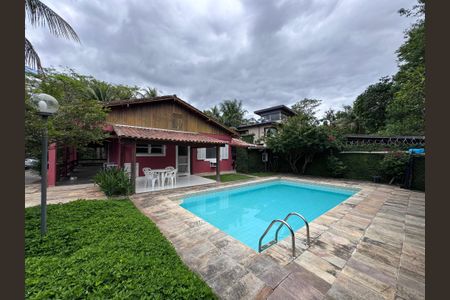 Casa de condomínio para alugar com 210m², 3 quartos e 4 vagasÁrea externa