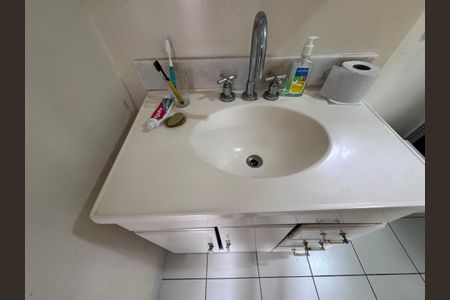 Casa de condomínio para alugar com 210m², 3 quartos e 4 vagasSuíte 2 - Banheiro