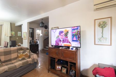 Sala de casa à venda com 3 quartos, 120m² em Hípica, Porto Alegre