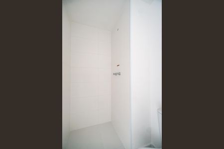 Apartamento à venda com 109m², 3 quartos e 2 vagasBanheiro da suíte 01