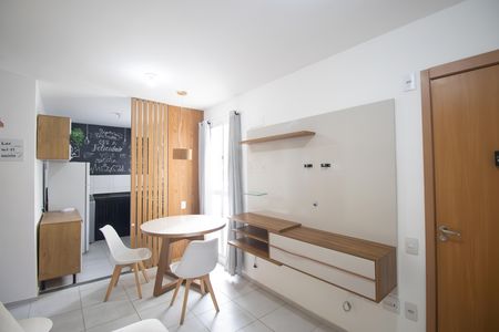 Sala de apartamento para alugar com 1 quarto, 40m² em Vila Lage, São Gonçalo
