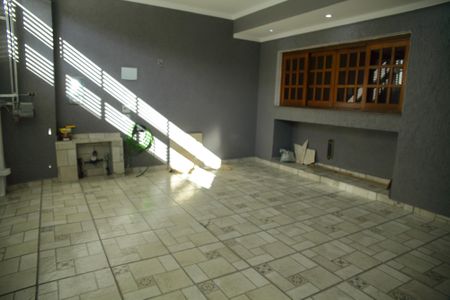 Casa à venda com 220m², 3 quartos e 2 vagasGaragem