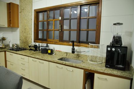 Casa à venda com 220m², 3 quartos e 2 vagasCozinha