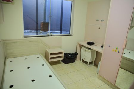 Casa à venda com 220m², 3 quartos e 2 vagasQuarto 2