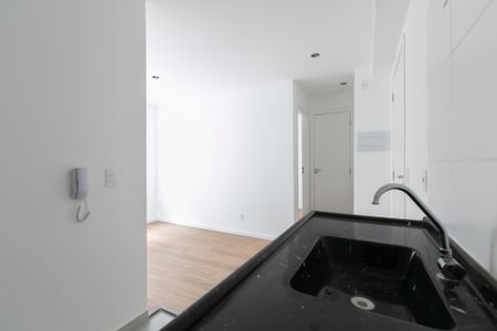 Apartamento à venda com 33m², 2 quartos e sem vaga Apartamento à venda com 33m², 2 quartos e sem vagaCozinha e Área de Serviço