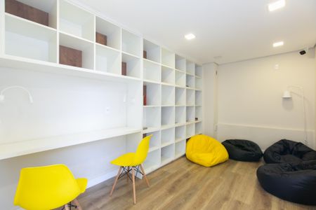 Apartamento à venda com 33m², 2 quartos e sem vaga Apartamento à venda com 33m², 2 quartos e sem vagaÁrea comum - Biblioteca