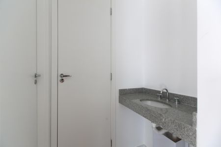 Apartamento à venda com 33m², 2 quartos e sem vaga Apartamento à venda com 33m², 2 quartos e sem vagaBanheiro Social