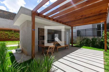 Apartamento à venda com 33m², 2 quartos e sem vaga Apartamento à venda com 33m², 2 quartos e sem vagaÁrea comum - Churrasqueira