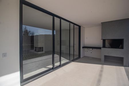 Casa à venda com 184m², 3 quartos e 2 vagas Casa à venda com 184m², 3 quartos e 2 vagasÁrea comum - Churrasqueira