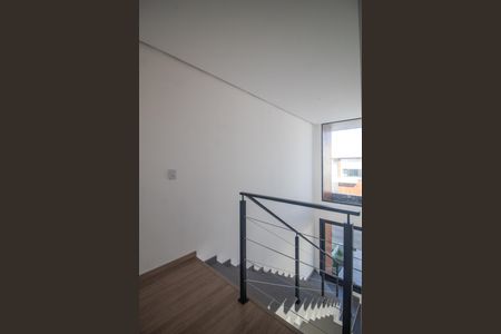 Casa à venda com 184m², 3 quartos e 2 vagas Casa à venda com 184m², 3 quartos e 2 vagasCorredor