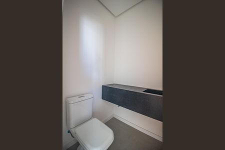 Casa à venda com 184m², 3 quartos e 2 vagas Casa à venda com 184m², 3 quartos e 2 vagasBanheiro