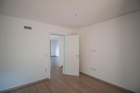 Casa à venda com 184m², 3 quartos e 2 vagas Casa à venda com 184m², 3 quartos e 2 vagasSuite
