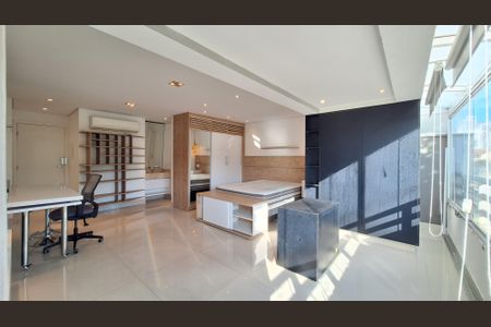 Apartamento à venda com 51m², 1 quarto e 1 vagaSala/Quarto