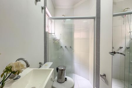 Casa à venda com 207m², 3 quartos e 4 vagasBanheiro da Suíte 2