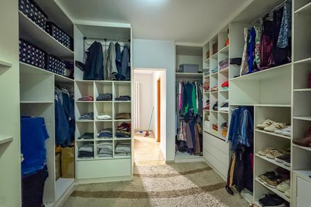 Casa à venda com 207m², 3 quartos e 4 vagasSuíte 2