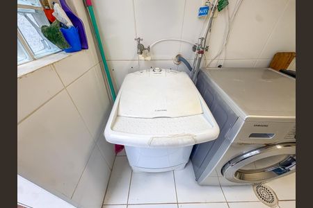 Casa à venda com 207m², 3 quartos e 4 vagasÁrea de Serviço