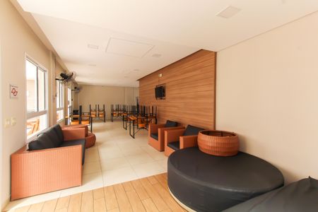 Apartamento para alugar com 38m², 1 quarto e 1 vaga Apartamento para alugar com 38m², 1 quarto e 1 vagaÁrea comum - Salão de festas