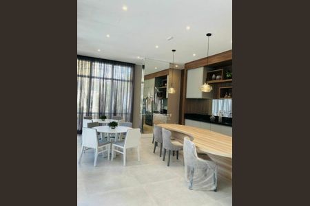 Apartamento à venda com 2 quartos, 61m² em Chácara Santo Antônio, São Paulo