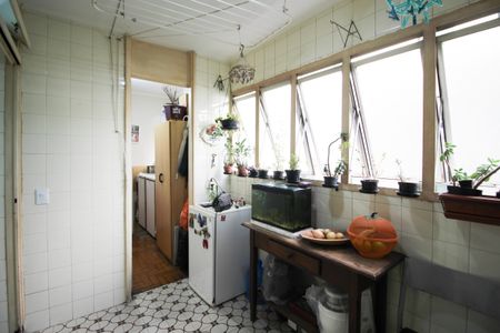 Apartamento à venda com 130m², 3 quartos e 1 vagaÁrea de Serviço