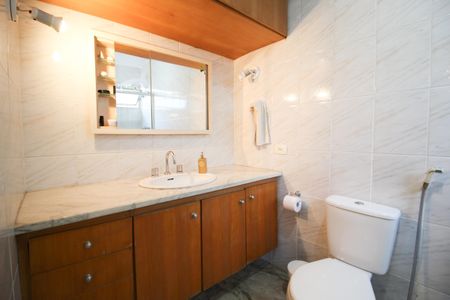 Apartamento à venda com 130m², 3 quartos e 1 vagaBanheiro da Suíte