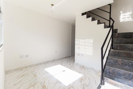 Apartamento à venda com 82m², 2 quartos e 2 vagas Apartamento à venda com 82m², 2 quartos e 2 vagasSala