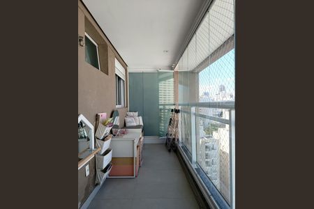 Apartamento à venda com 109m², 2 quartos e 2 vagasVaranda suíte 2