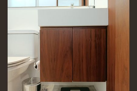 Apartamento à venda com 109m², 2 quartos e 2 vagasBanheiro da Suíte 1