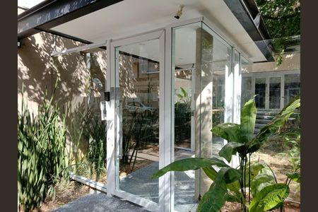 Apartamento à venda com 109m², 2 quartos e 2 vagasEntrada