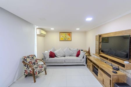 Casa para alugar com 125m², 4 quartos e 4 vagasSala