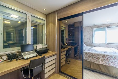 Apartamento à venda com 146m², 2 quartos e 2 vagasEscritório