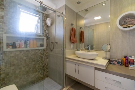 Apartamento à venda com 146m², 2 quartos e 2 vagasBanheiro da Suíte 1