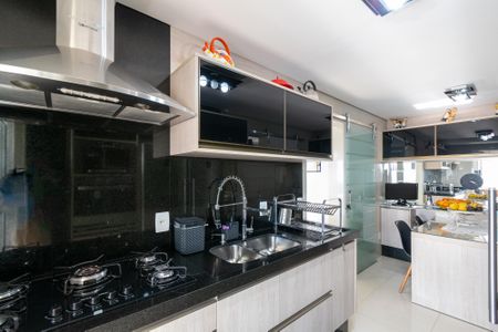 Apartamento à venda com 146m², 2 quartos e 2 vagasCozinha