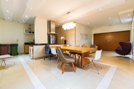 Apartamento à venda com 146m², 2 quartos e 2 vagasÁrea comum