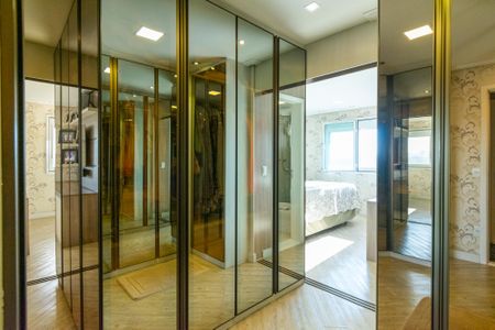 Apartamento à venda com 146m², 2 quartos e 2 vagasCloset da suíte 1