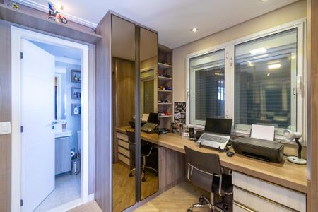 Apartamento à venda com 146m², 2 quartos e 2 vagasEscritório